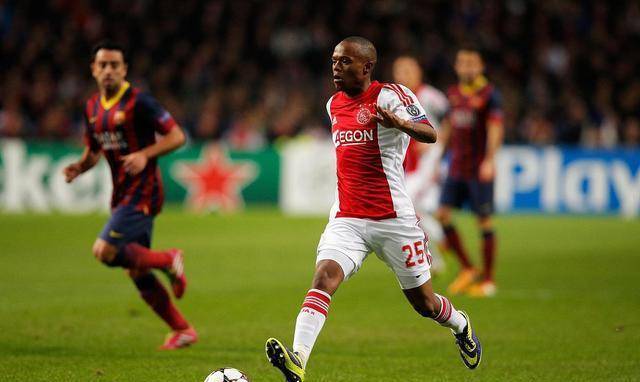 足所暴露出 足所暴露出