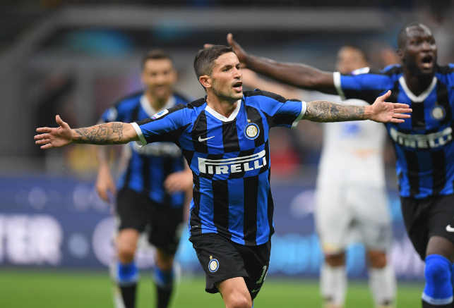 直接在肘区 直接在肘区