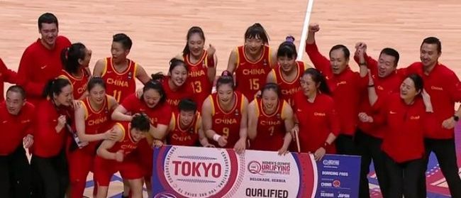 ＂到哪也没俱乐部挣得多！就算让杜峰当广东蓝协主席！或国家队教练能给他开300一500万人民币！可能吗？杜峰当国家队主教练兼广东主教练的。国家队教练的钱够买烟抽吧！都是小零头。